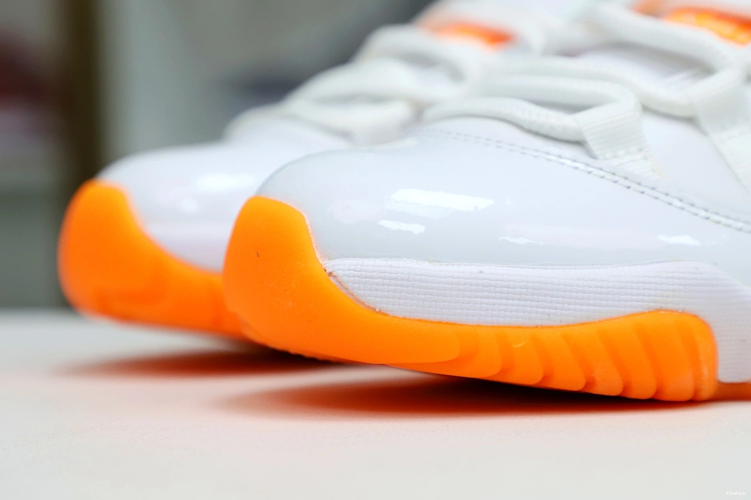 'BRIGHT CITRUS' AIR WMNS 11 RETRO JORDAN LOW 0905